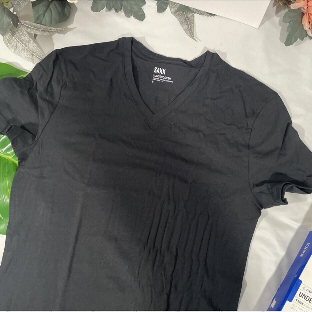 NIB $35 SAXX [ Small‎ ] Undercover V-neck Undershirt Top in Black - Picture 10 of 16